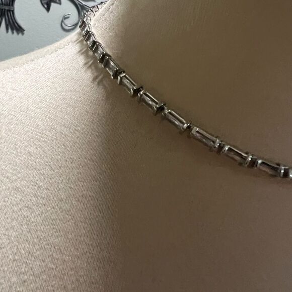 NWOT KENDRA SCOTT
Juliette Strand Necklace Rhodium - White Crystal #KSNK - Picture 5 of 9